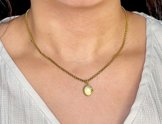 Concha Dorada Necklace
